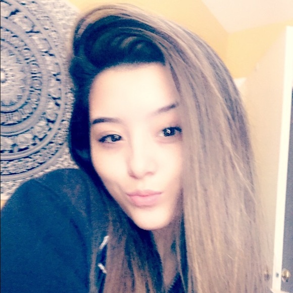 Meet your Posher, Brianna - Picture 1 of 1